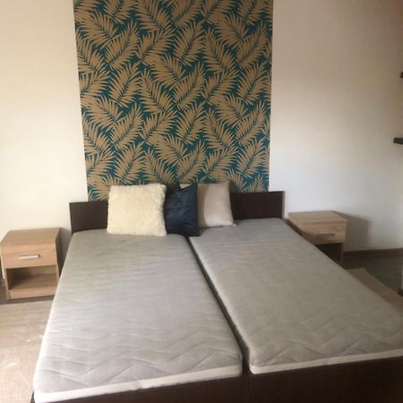 Appartement Agi Fogado à Kisujszallas Extérieur photo