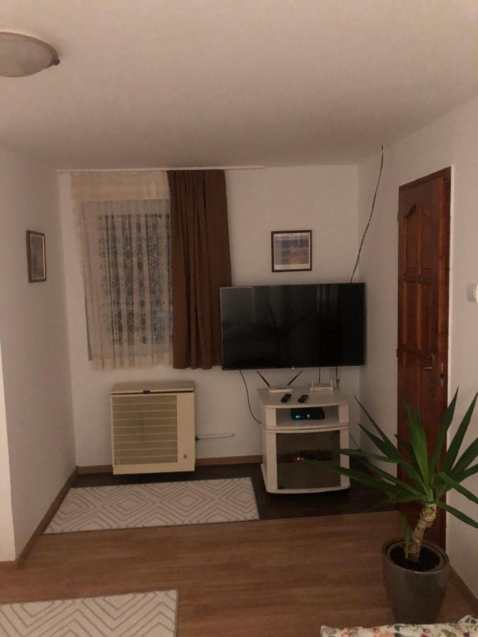 Appartement Agi Fogado à Kisujszallas Extérieur photo